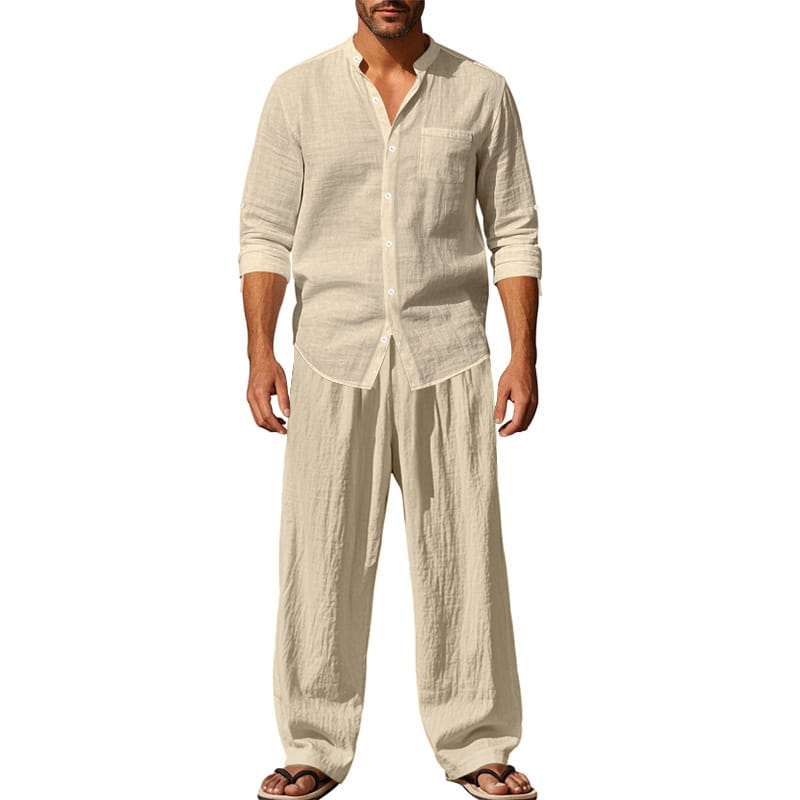 Beiges Leinenhemd mit Knopfverschluss für Herren, umgeschlagene Ärmel und Brusttasche, aus dem Set mit Herren-Leinenhemd und -Hose.