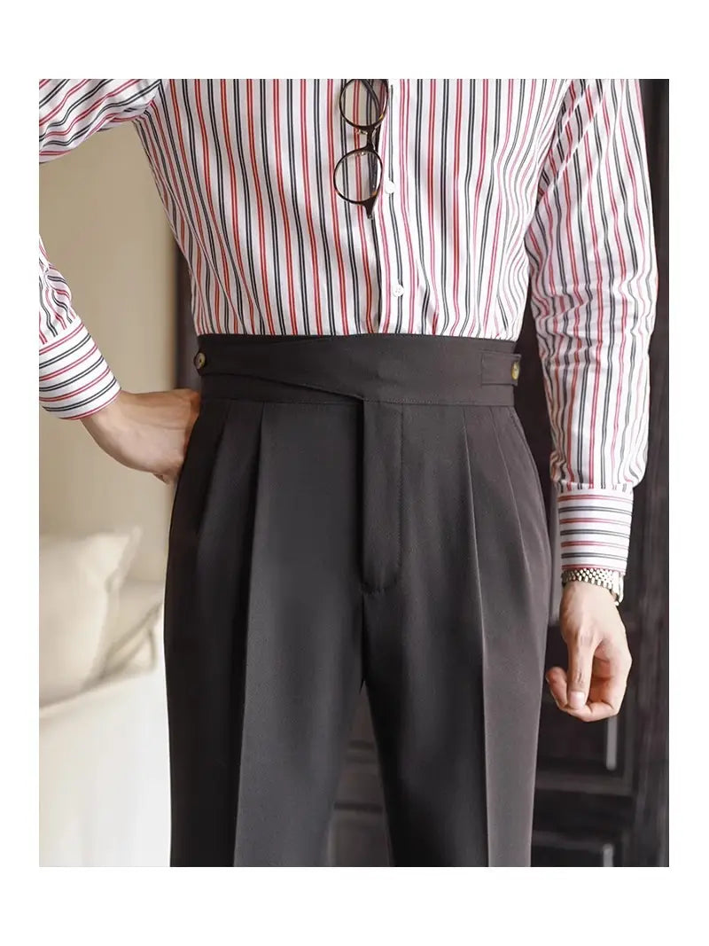 men’s tailored pleated wool straight leg trousers in black with a tailored fit and gold-toned belt loops.