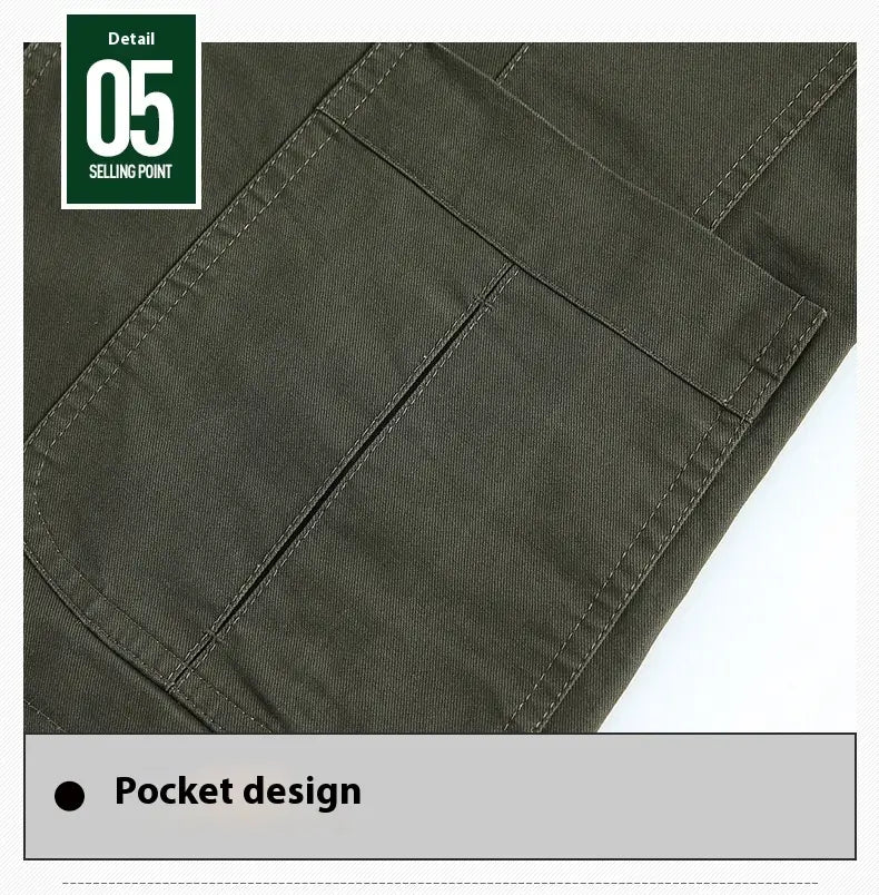 Olivgrüne Baumwollhosen mit einem strukturierten Fronttaschen-Design, kombiniert mit einem Herren-Übergrößen-Baumwoll-Freizeitblazer für einen bequemen, stilvollen Look