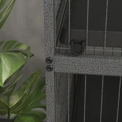 Jaula para hurones pequeños de metal con vetas grises de 5 niveles con barras verticales y pestillo en forma de anillo D negro, diseñado para alojamiento de hurones