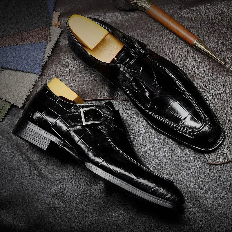 Men’s premium cowhide leather pointed toe low top shoes in burgundy crocodile-embossed with silver monk strap buckle.