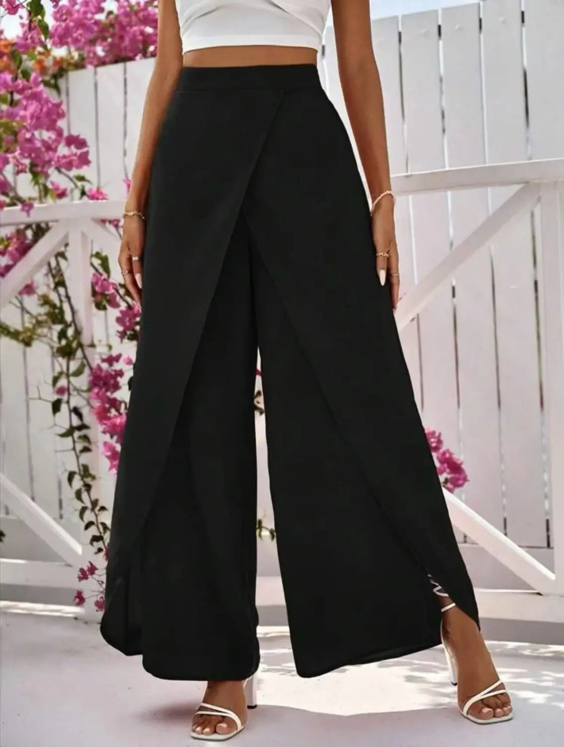 Schwarze hoch taillierte Hosen mit weitem Bein, mit Drapierungs-Frontdesign, geeignet für den Casual-Bereich