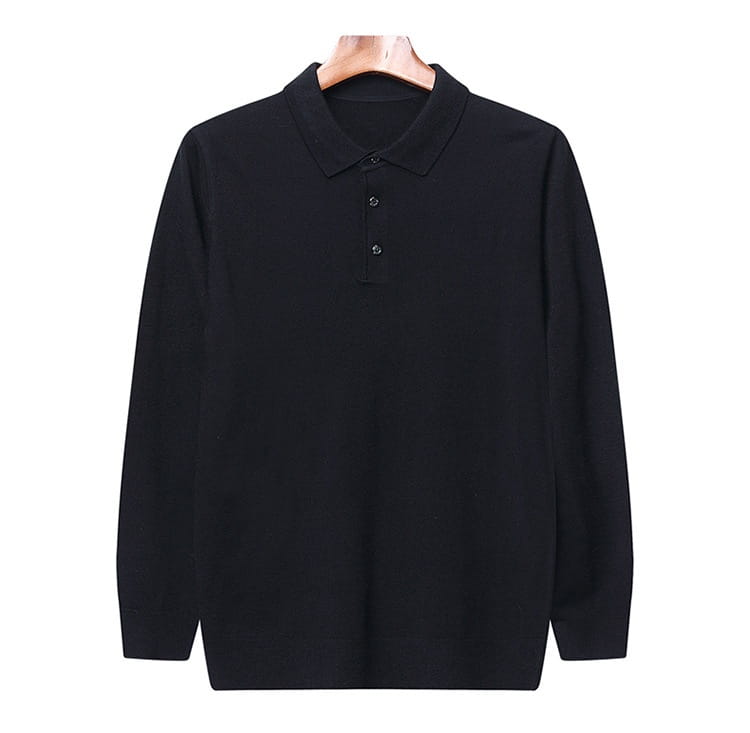 Herren-Wollstrick-Poloshirt mit langen Ärmeln in Schwarz mit klassischem Kragen und dreiknöpfiger Leiste.