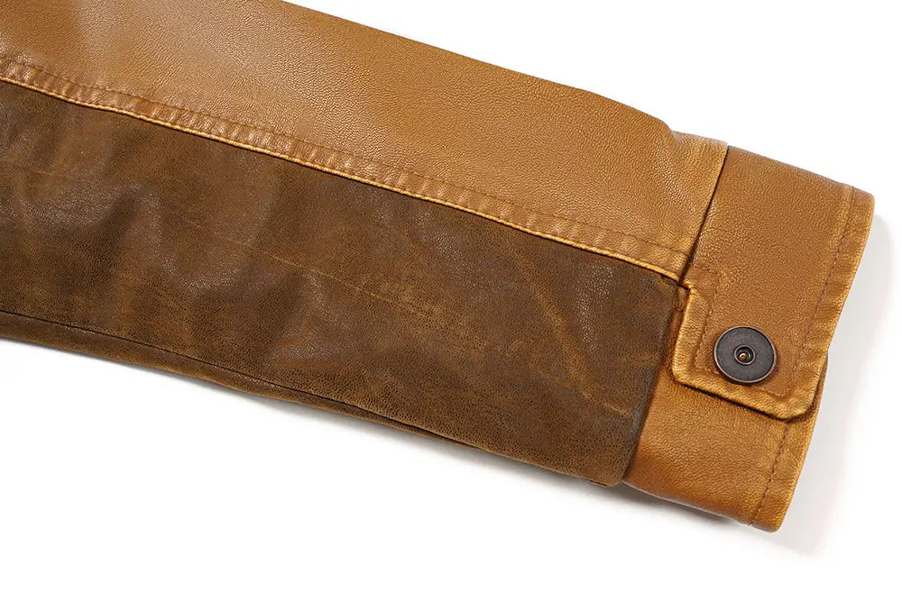 Manga de la chaqueta de invierno de forro polar de PU para hombre con capucha, en cuero sintético color camel y marrón oscuro, con puño abotonado.