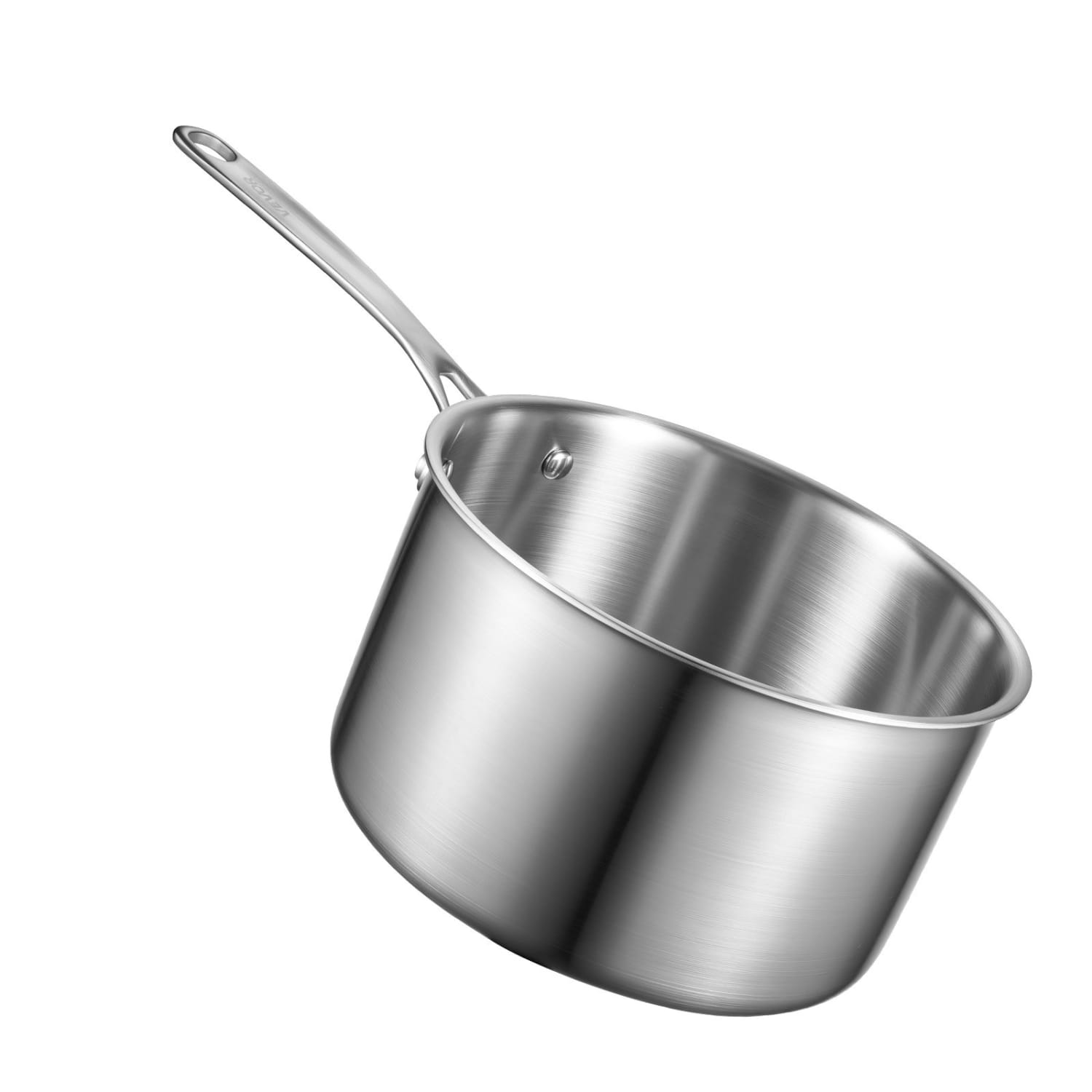 Una cacerola de acero inoxidable de 4 cuartos de galón con un acabado elegante y cepillado, y un asa larga y ergonómica con tapa de vidrio.