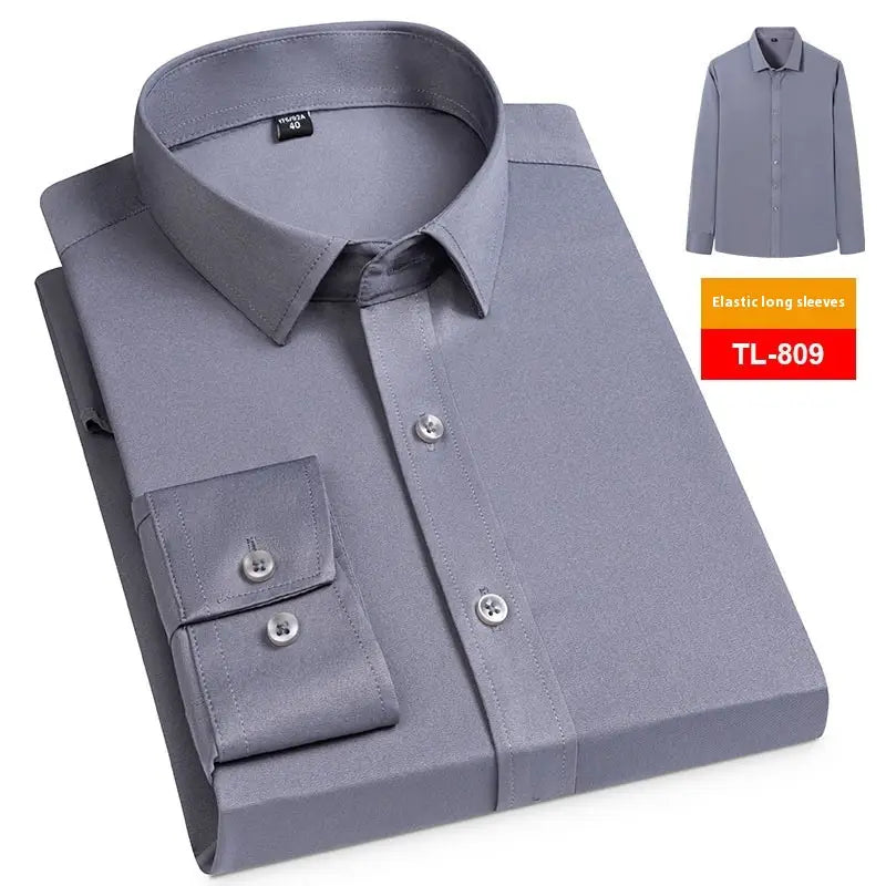 Ein graues Herren Business-Casual Stretch-Kleidhemd mit klassischem Kragen, geknöpften Manschetten und elastischen langen Ärmeln.