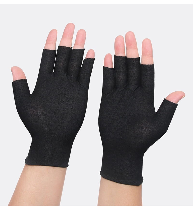 Schwarze Fingerlose Handschuhe aus weichem, elastischem Material, von der Rückseite gezeigt, als atmungsaktive weiße Baumwoll-Handschuhe ohne Finger (Fingerless) ausgelegt.