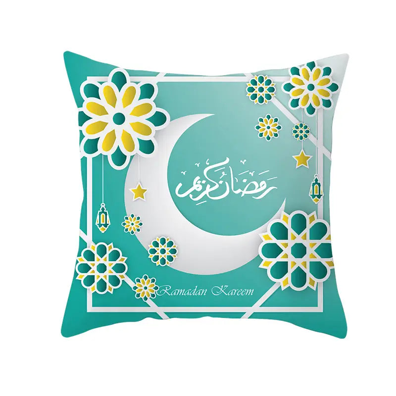 Funda de cojín de Ramadán Kareem azul y oro para linterna Eid en turquesa y blanco, con luna creciente, caligrafía árabe que dice Ramadan Kareem, patrones florales amarillos y motivos de linternas colgantes.