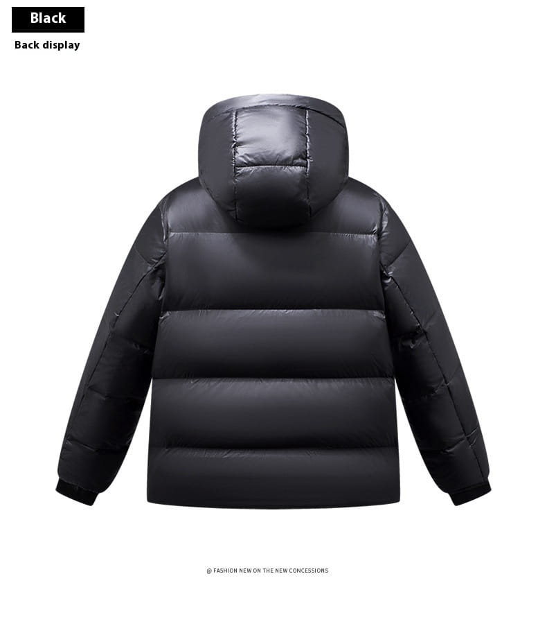 Chaqueta acolchada tipo puffer de oro negro en negro, con diseño acolchado y capucha para mayor abrigo y estilo.