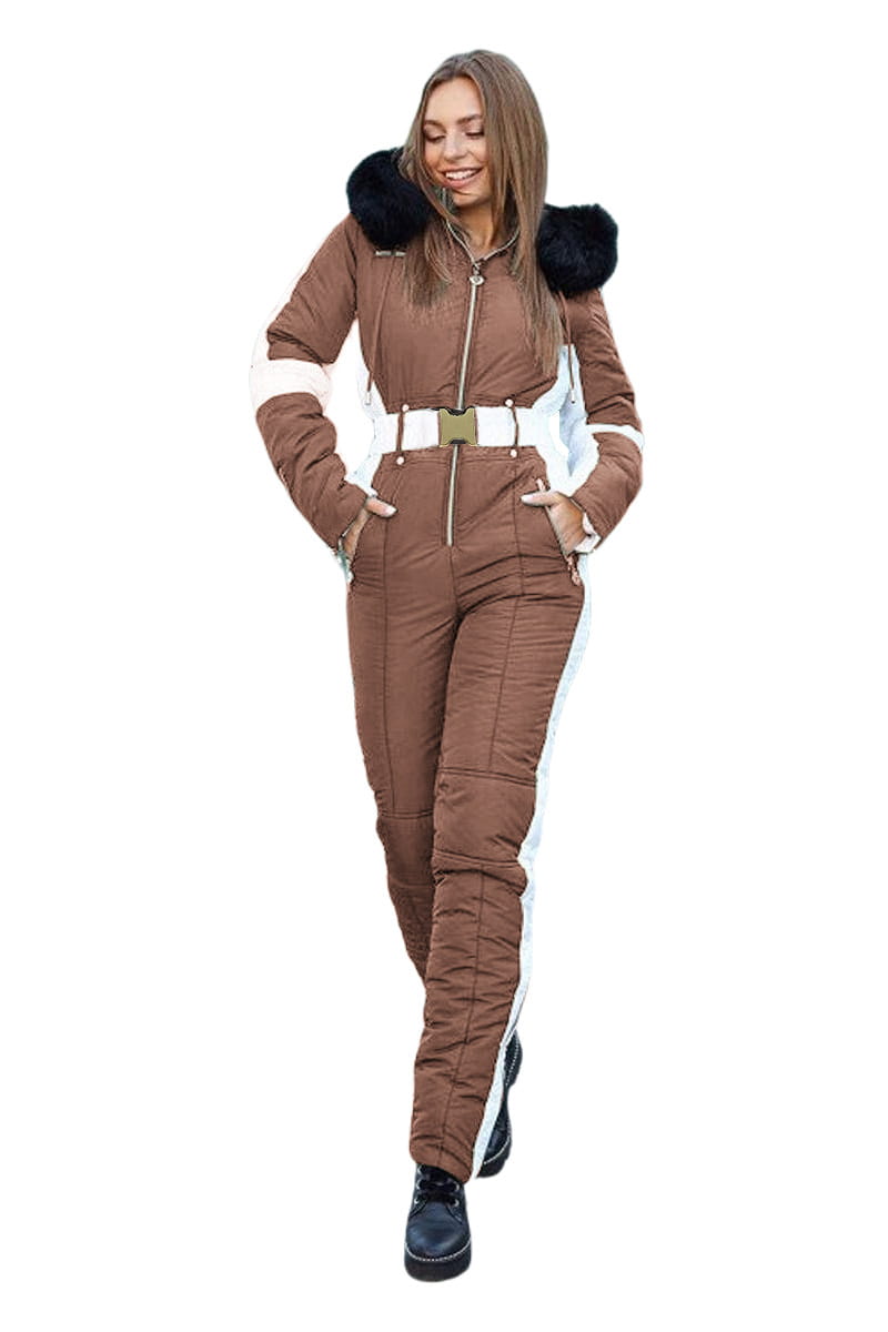Combinaison de ski à capuche en fourrure matelassée pour femmes, en marron et blanc, présentant un design matelassé et une capuche doublée de fourrure noire, adaptée aux activités de plein air hivernales