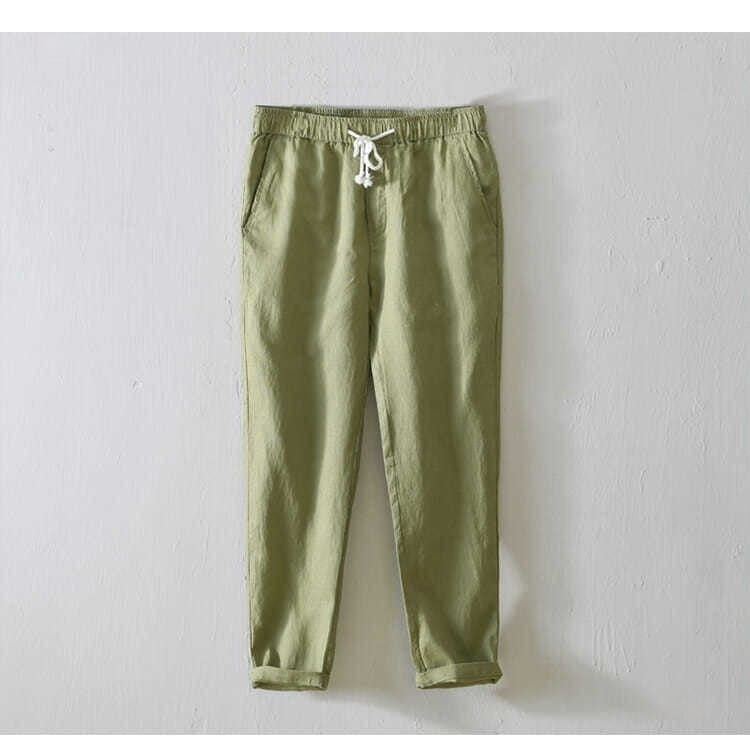 Herren-Casual-Hosen in Übergröße mit geradem Schnitt aus Leinen in Olivgrün mit weißem Kordelzugbund und umgeschlagenen Bündchen.