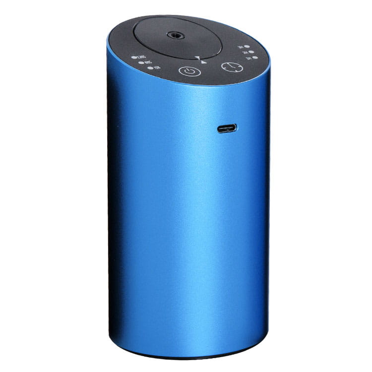 Diffuseur d’arômes portable cylindrique bleu, humidificateur de voiture sans fil USB, avec une partie supérieure noire comportant des boutons de commande et un port USB-C.