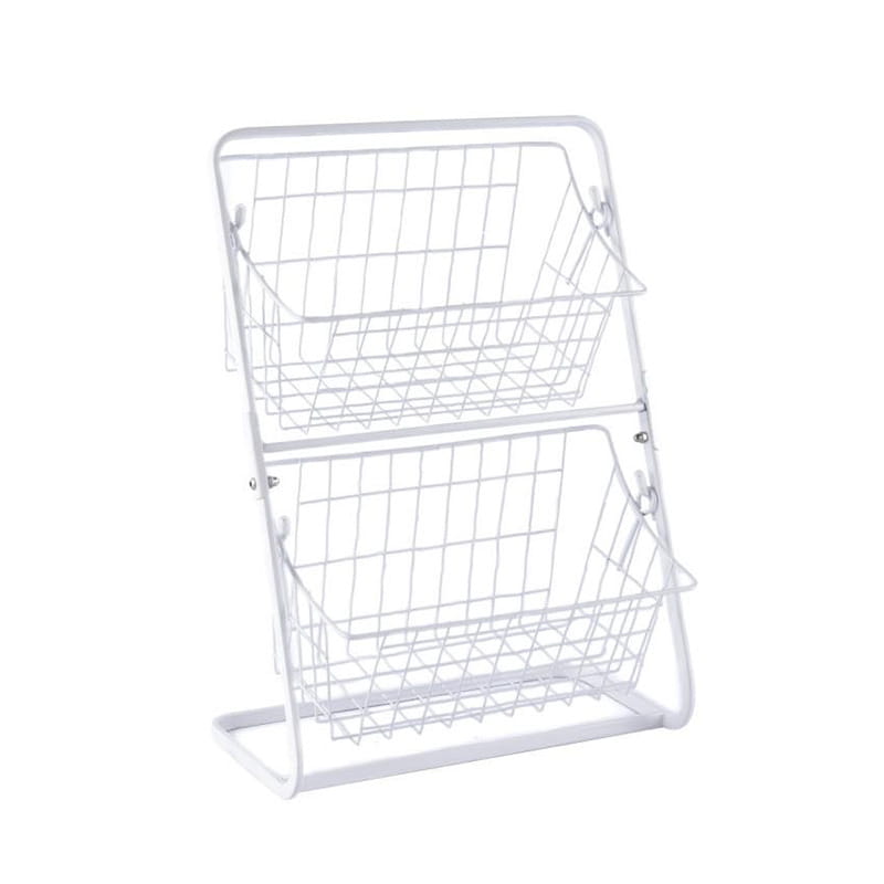 rayonnage de rangement à deux niveaux en fil métallique blanc avec paniers à motif de grille pour organiser les fruits de la cuisine.