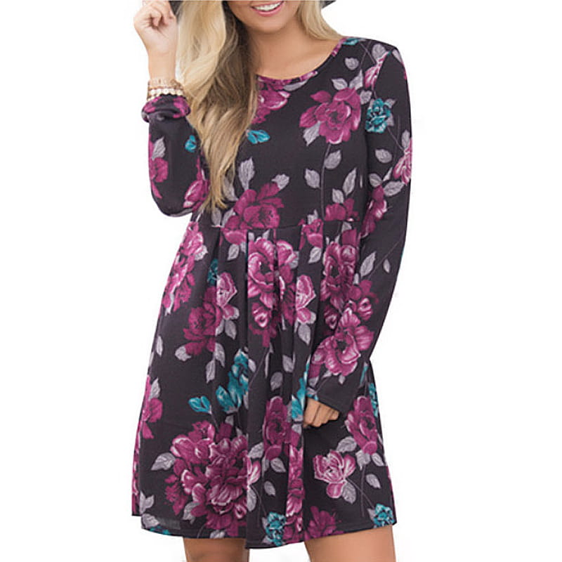 Robe midi évasée de type A, à manches longues, à imprimé floral, noire, avec des roses magenta et turquoise éclatantes ainsi que des feuilles grises.