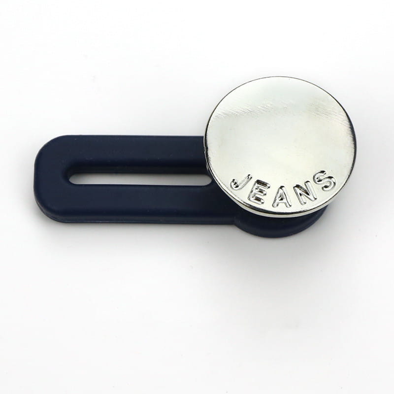 Extendeur de bouton de taille de jeans ajustable sans couture, présentant un bouton de jeans argenté avec une poignée en plastique bleu marine.