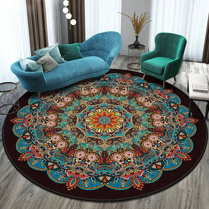 Rundteppich im Mandala-Stil aus lebhaftem geometrischem Polyester mit einem besonders farbenfrohen kreisförmigen Design und kunstvollen Mandala-Mustern in Türkis-, Orange- und Brauntönen.