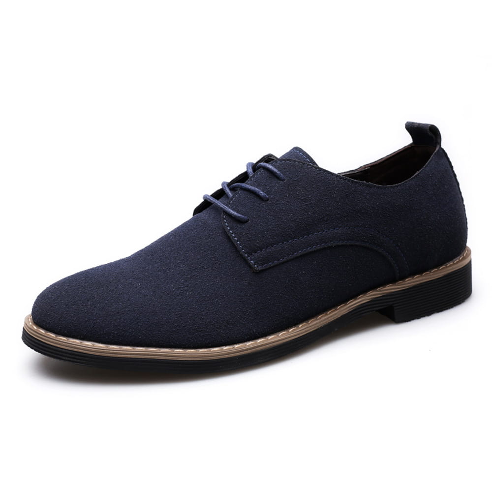 Chaussure habillée en daim oxford à lacets pour hommes couleur bleu marine, avec lacets assortis et semelle contrastée ton beige avec bordure cousue, en grande taille.