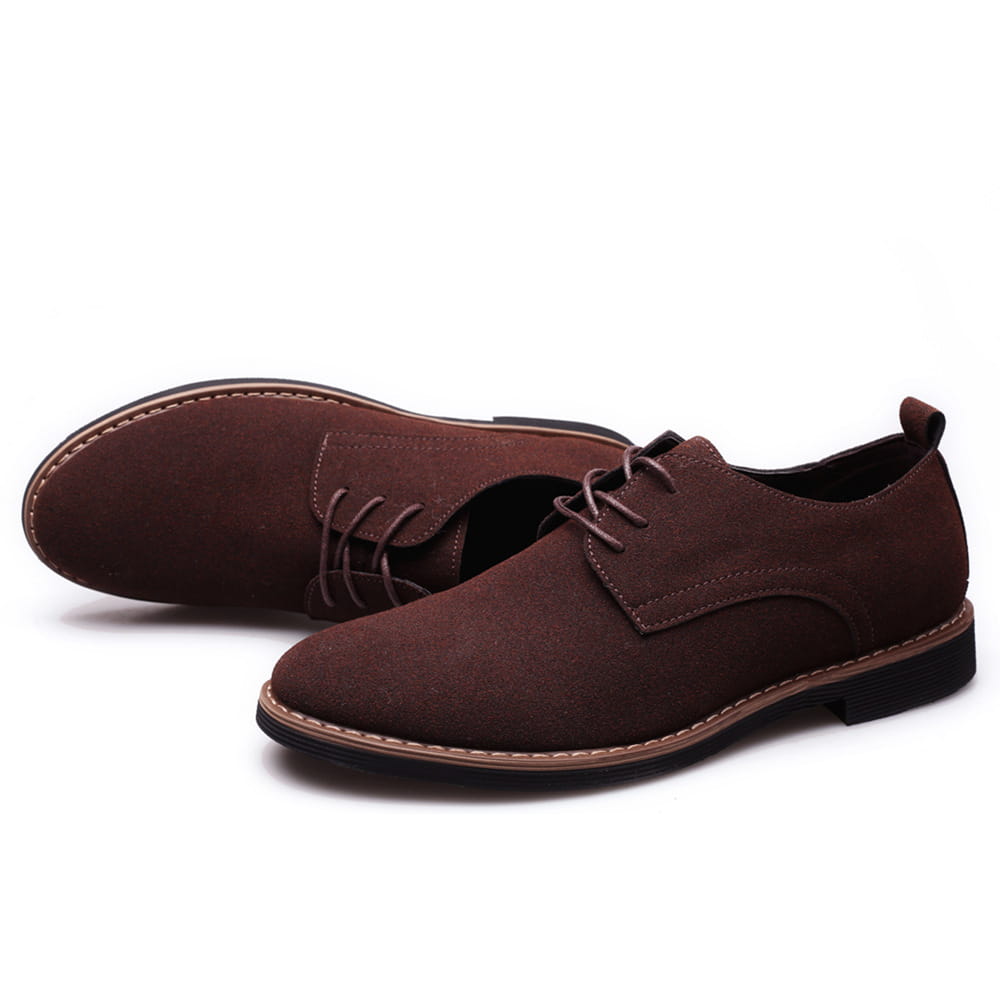 Chaussures habillées en daim oxford à lacets pour hommes, grande taille, marron, au design classique et avec surpiqûres ton beige contrastées.