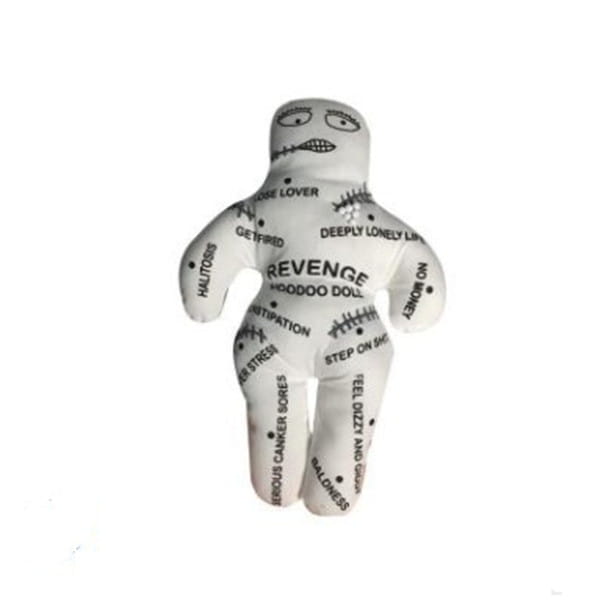 Weiße Stoff-Voodoo-Puppe als Plüschtier mit schwarzem aufgedrucktem Text und genähten Details, mit einer Größe von 20 cm, verwendet als Figur der Hexenkunst