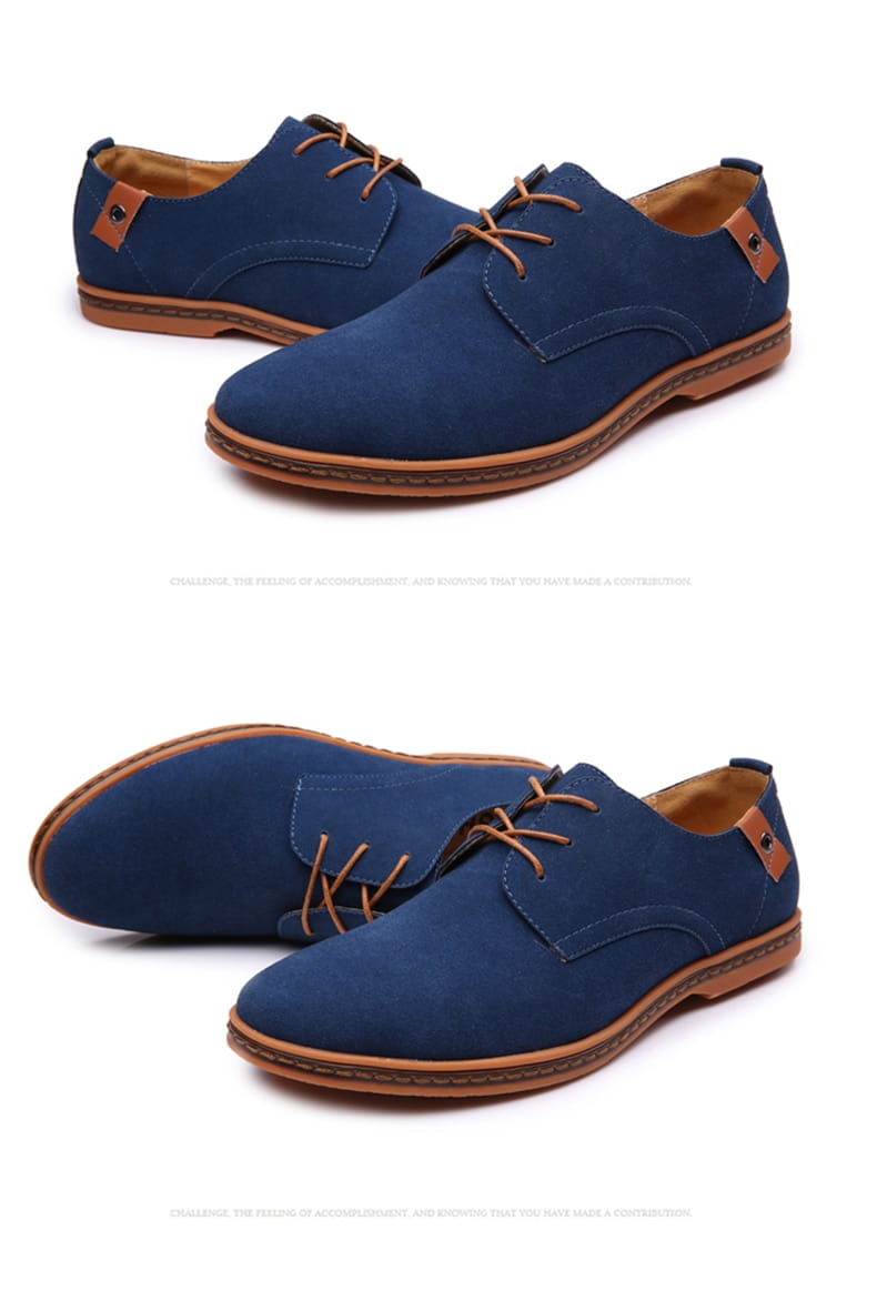 Chaussures habillées décontractées à lacets en suède nubuck bleu marine pour hommes, avec des touches et des lacets en cuir beige.