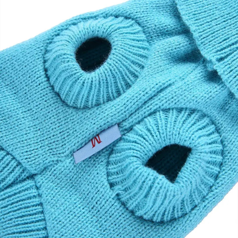 Gorro tipo beanie azul claro con temática de búho, tejido en punto y con detalles de ojos negros bordados, adecuado como suéter de perro tejido en ochos de lana cálida, ropa para mascotas disponible en tallas XS a L.
