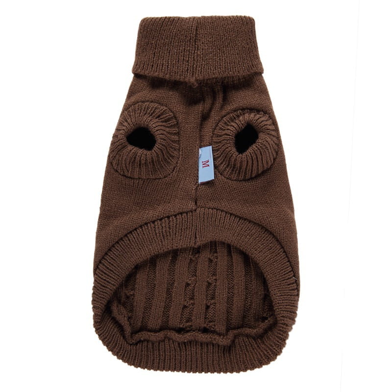 Suéter para perro marrón tejido en punto con textura acanalada y orificios para los ojos bordados, hecho de lana cálida en estilo punto tipo ochos, ropa para mascotas disponible en tallas XS a L.