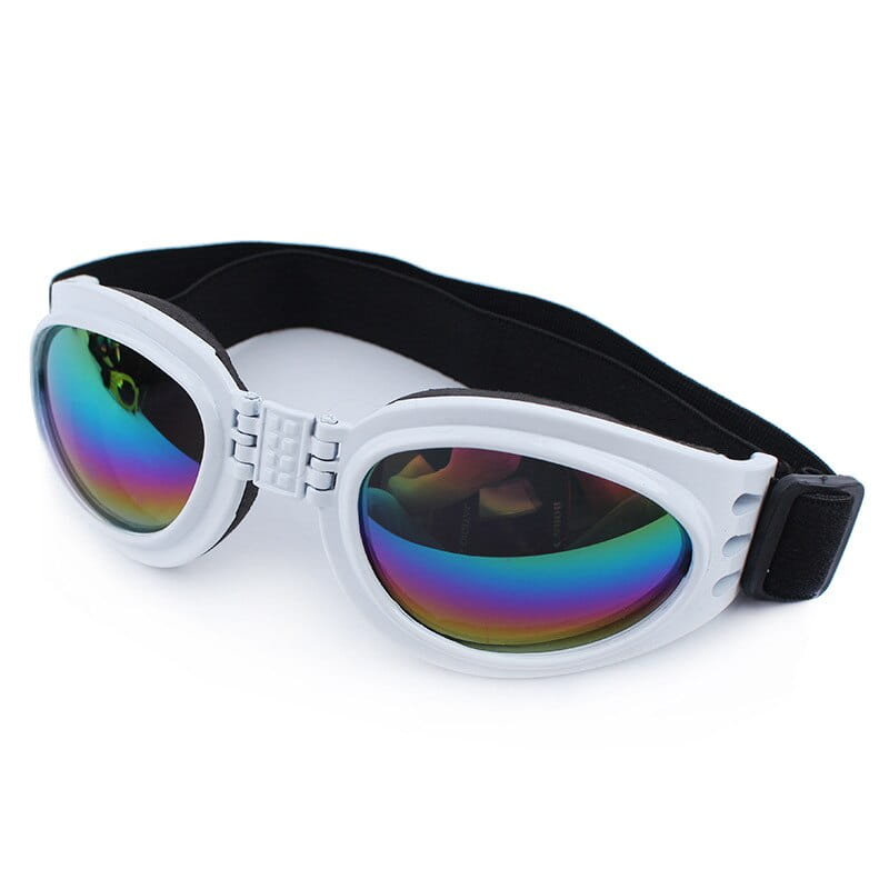 Gafas para perros de plástico blancas con lentes reflectantes arcoíris y una correa negra ajustable con protección UV y diseño plegable para mascotas medianas