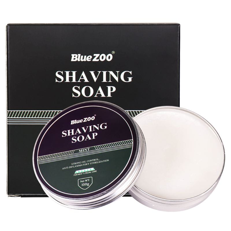 Bluezoo Rasierseife für Männer: feuchtigkeitsspendende Sandelholz-Minz-Creme in einer eleganten silbernen Dose mit einem schwarzen und grünen Etikett mit 100 g weißer Rasierseife.