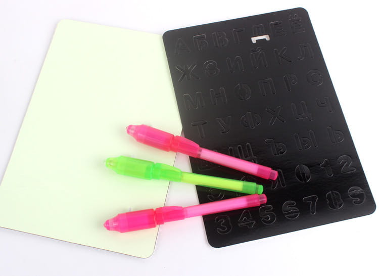 Black plastic letter and number stencil with raised Cyrillic characters and numbers 0-9 for the 3d magic glow drawing pad kids light up sketchpad.