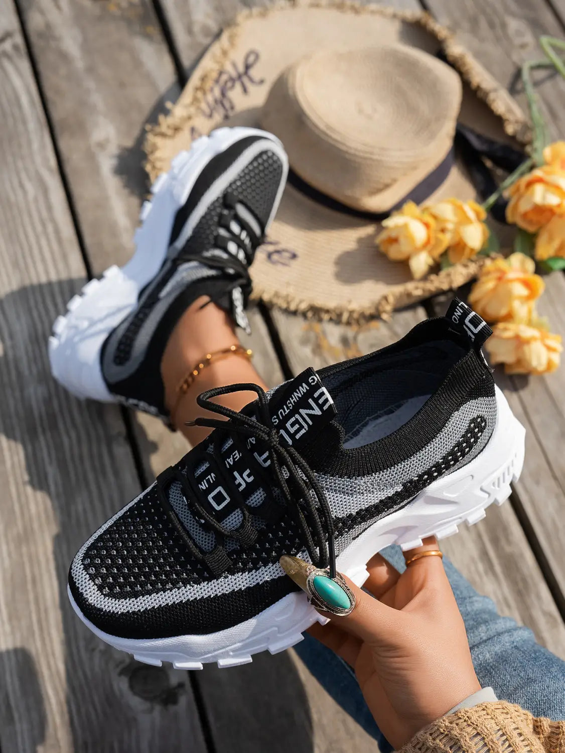 Women’s Breathable Flyknit Mesh Lace-up Walking Sneakers