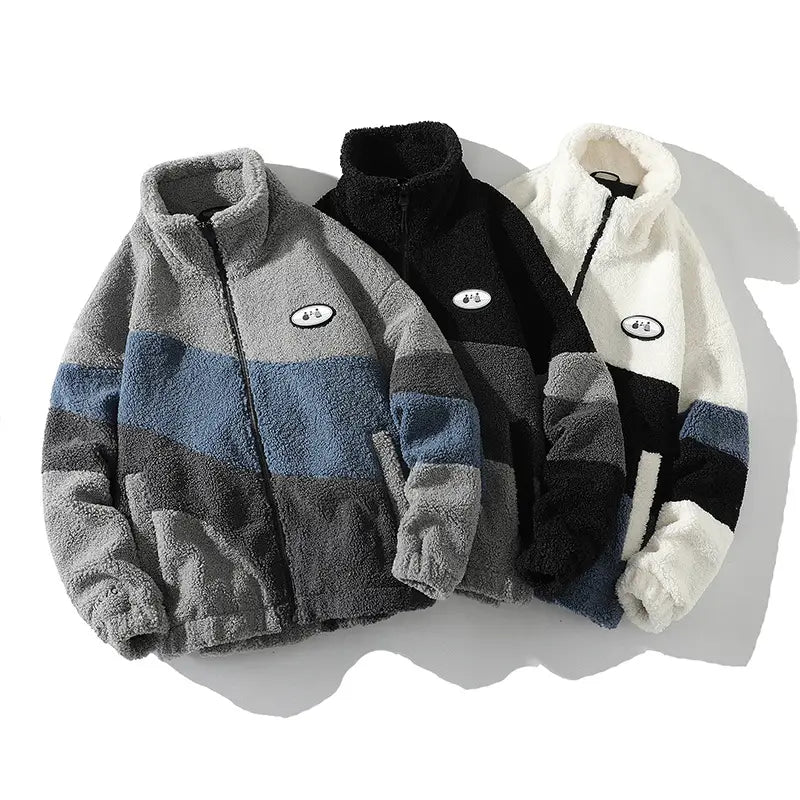 Tres chaquetas de forro polar de franjas para hombre, acogedoras, con capuchas acolchadas, en bloques de color gris azul, gris, negro y negro y blanco y azul marino, ideales como ropa de abrigo de invierno.