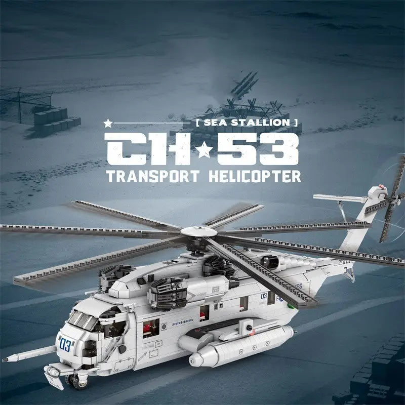 Modèle-jouet en blocs de construction représentant un hélicoptère de transport Ch-53 en plastique blanc, doté de pales de rotor et de détails de cabine soigneusement conçus.