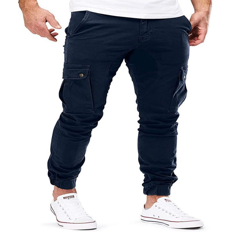Los joggers cargo marino oscuro para hombre con múltiples bolsillos cuentan con un dobladillo cónico con puño para un ajuste cómodo y funcional.