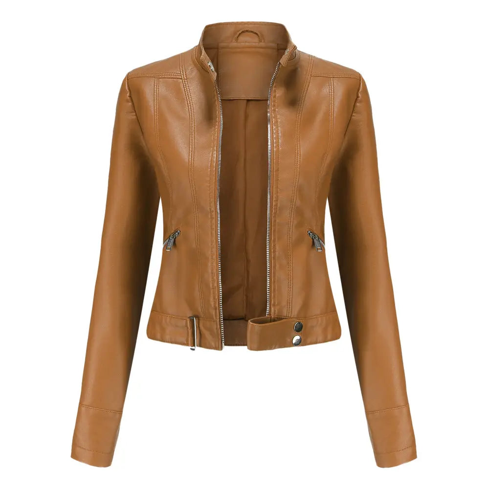 Veste motard en faux cuir camel à col montant : fermeture avant zippée, deux poches latérales et taille ceinturée pour une coupe élégante.