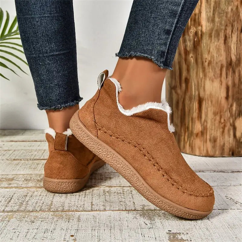 Women’s v Cut Plush Suede Ankle Snow Boots