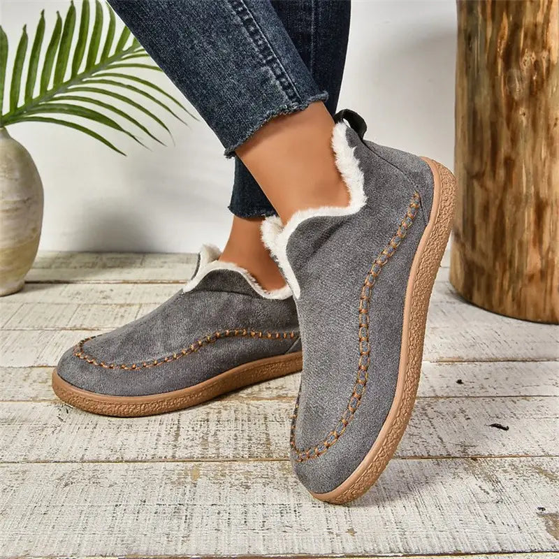 Women’s v Cut Plush Suede Ankle Snow Boots