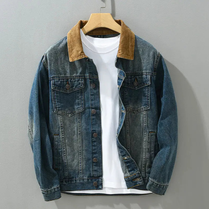Veste de travail en denim pour homme à col en velours côtelé, en denim bleu, avec un col en velours côtelé beige contrastant.