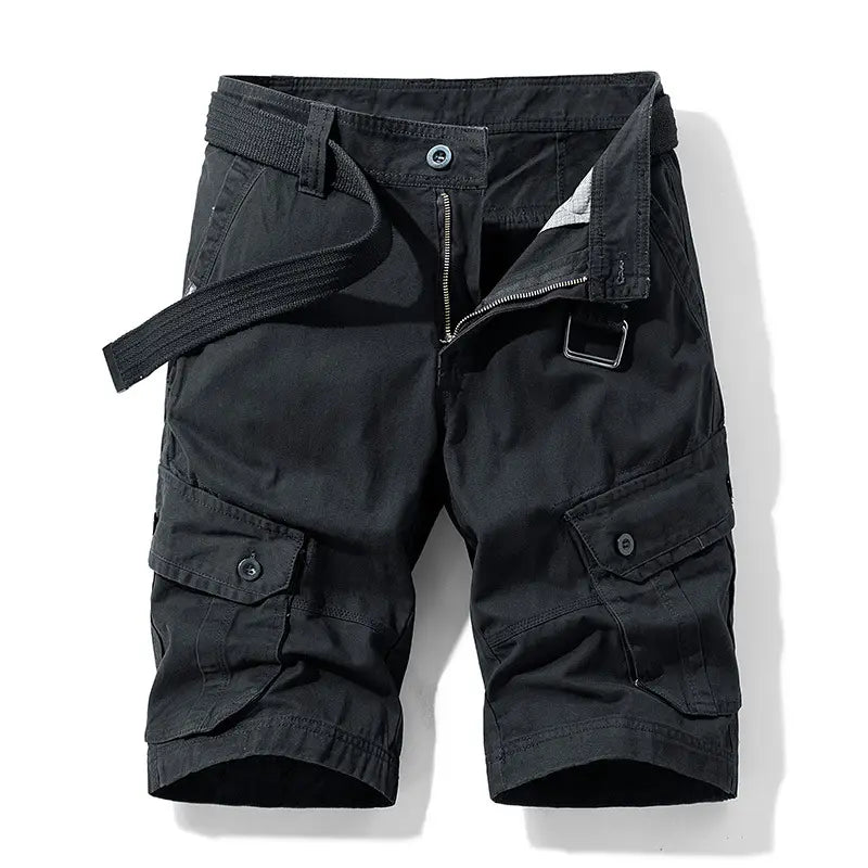 Bermudas cargo noirs pour homme en coton 100 %, jambes droites, avec plusieurs poches et une ceinture assortie.