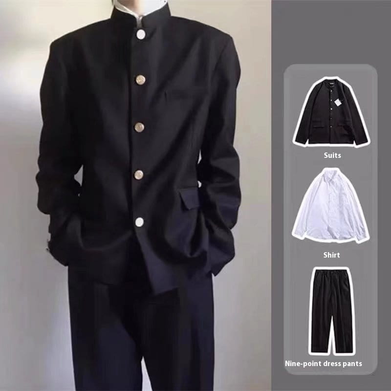 Schwarze Stehkragenjacke mit goldfarbenen Knöpfen und klar geschnittener, taillierter Passform aus dem japanischen Schuluniform-Anzug für Herren.