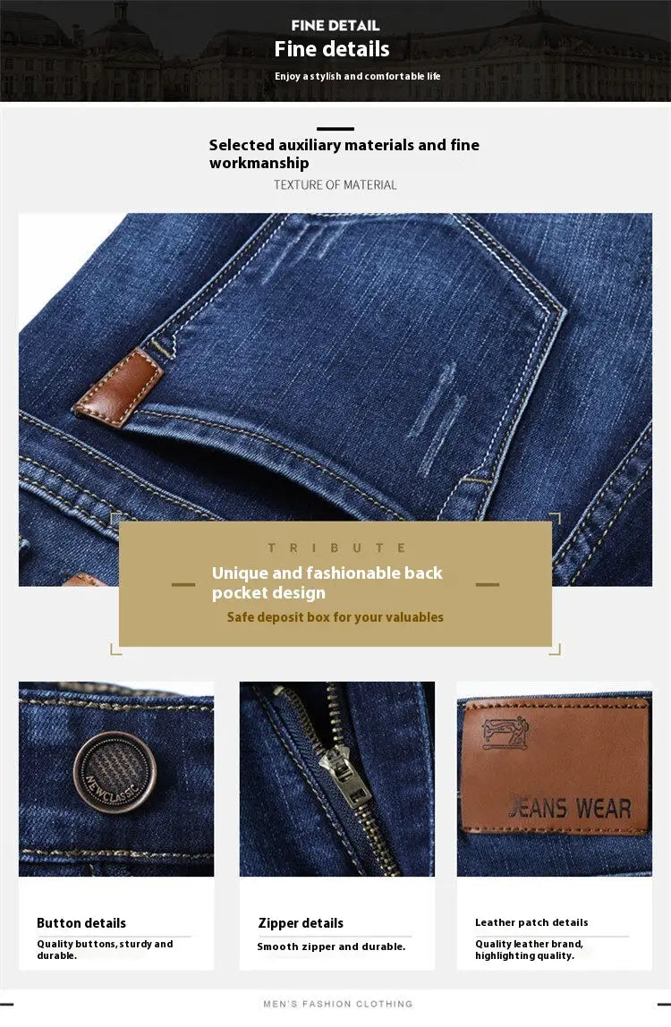 Pantalones vaqueros de mezclilla elástica de corte slim fit para hombre, de lavado oscuro, rectos, en color azul, con un parche de cuero marrón y detalles de botones metálicos resistentes.