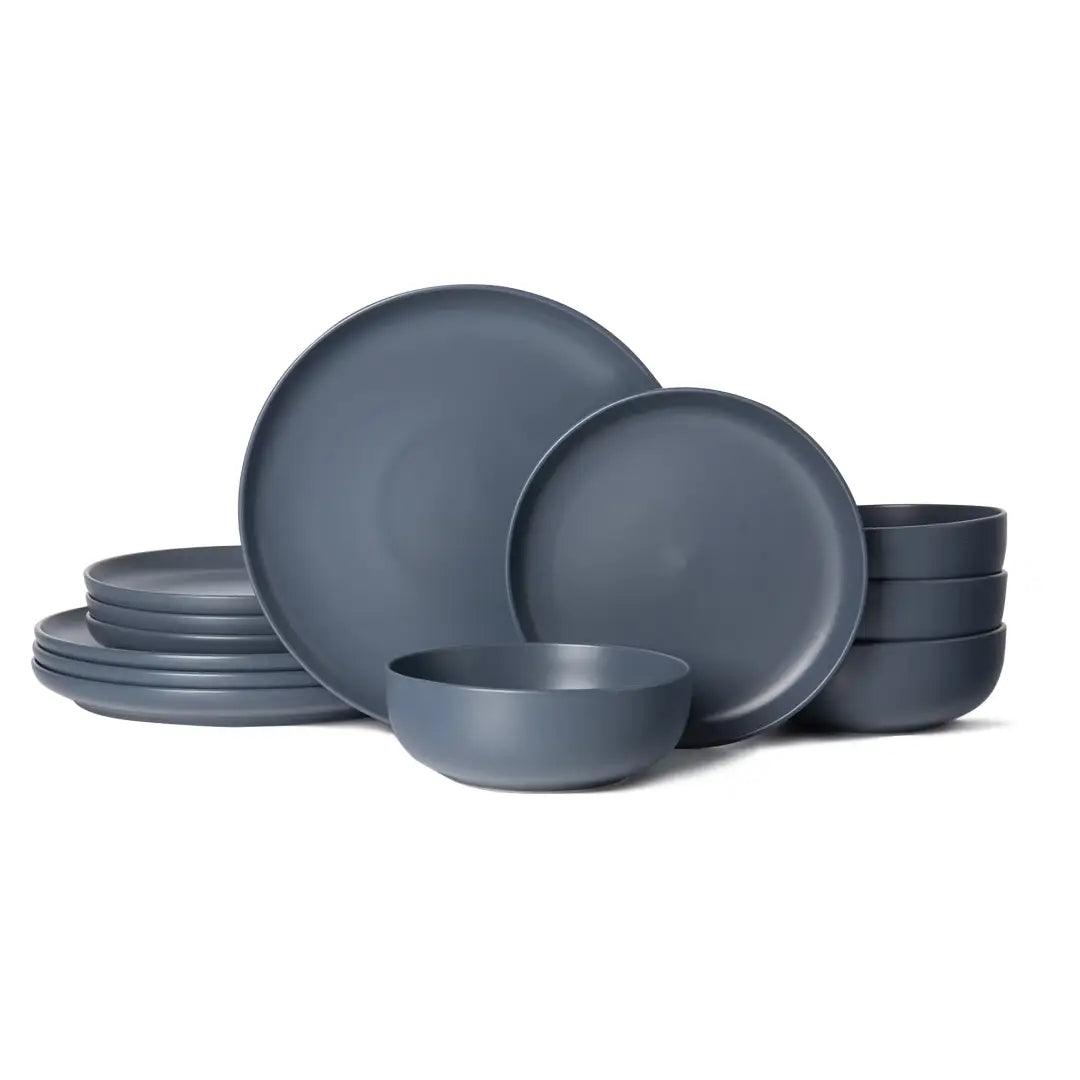 Juego de vajilla de loza gris mate de 12 piezas para 4, con diseño cerámico moderno minimalista.