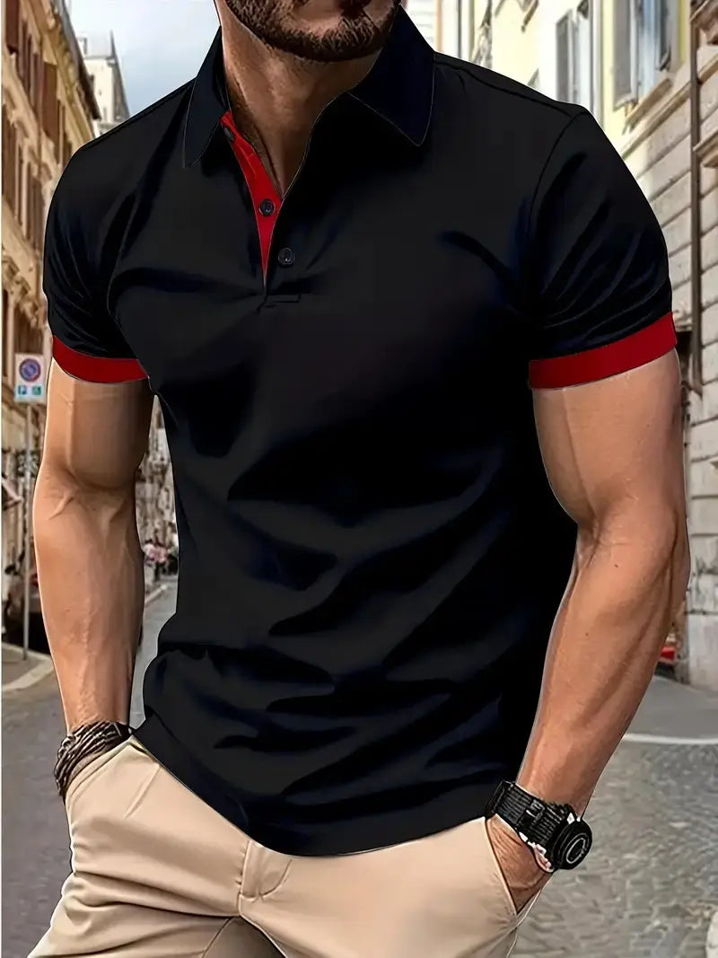Kontrastiertes Herren-Poloshirt in Schwarz mit rotem Innenkragen und Ärmelmanschetten, mit kurzen Ärmeln.