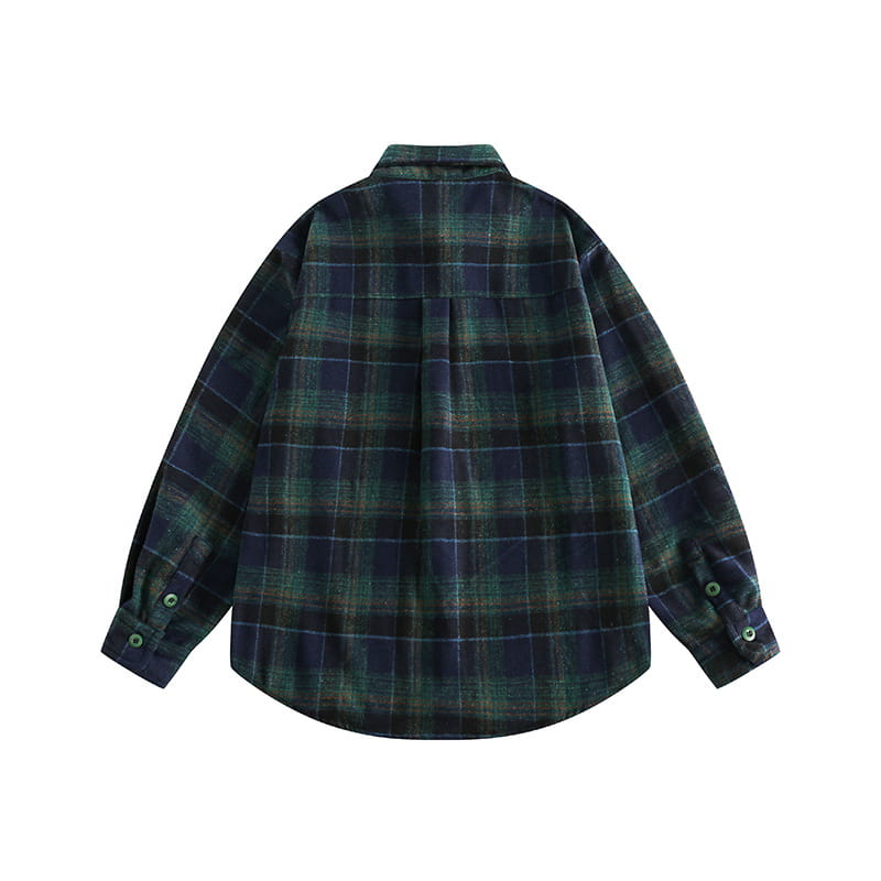 Japanisches Retro-Dunkelgrün-Karo-Flanellhemd mit dunklem Grün und Marinefarben sowie geknöpften Bündchen.