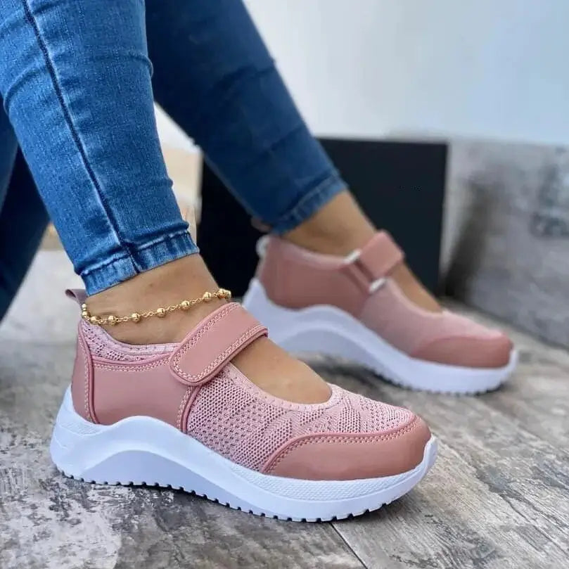 Baskets plateforme en mesh roses pour femmes, en cuir synthétique, avec semelle blanche épaisse et fermeture velcro, pour un usage décontracté.