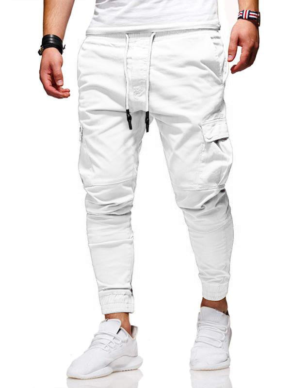 Joggers cargo pour homme en blanc avec des cordons de serrage noirs et plusieurs poches, conçus pour le confort et l’utilité.