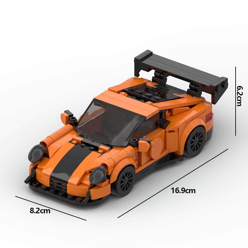 Bausatz für einen orangefarbenen Lego Technic-Sportwagen mit 384 Bauteilen, der ein orange-schwarzes Modell mit auffälligem Heckspoiler zeigt, dargestellt von der Rückseite.