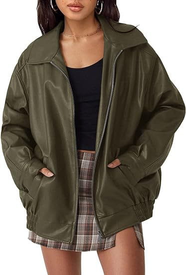 Veste bomber en simili cuir vert olive, grande taille pour femmes, conçue comme une veste motard.