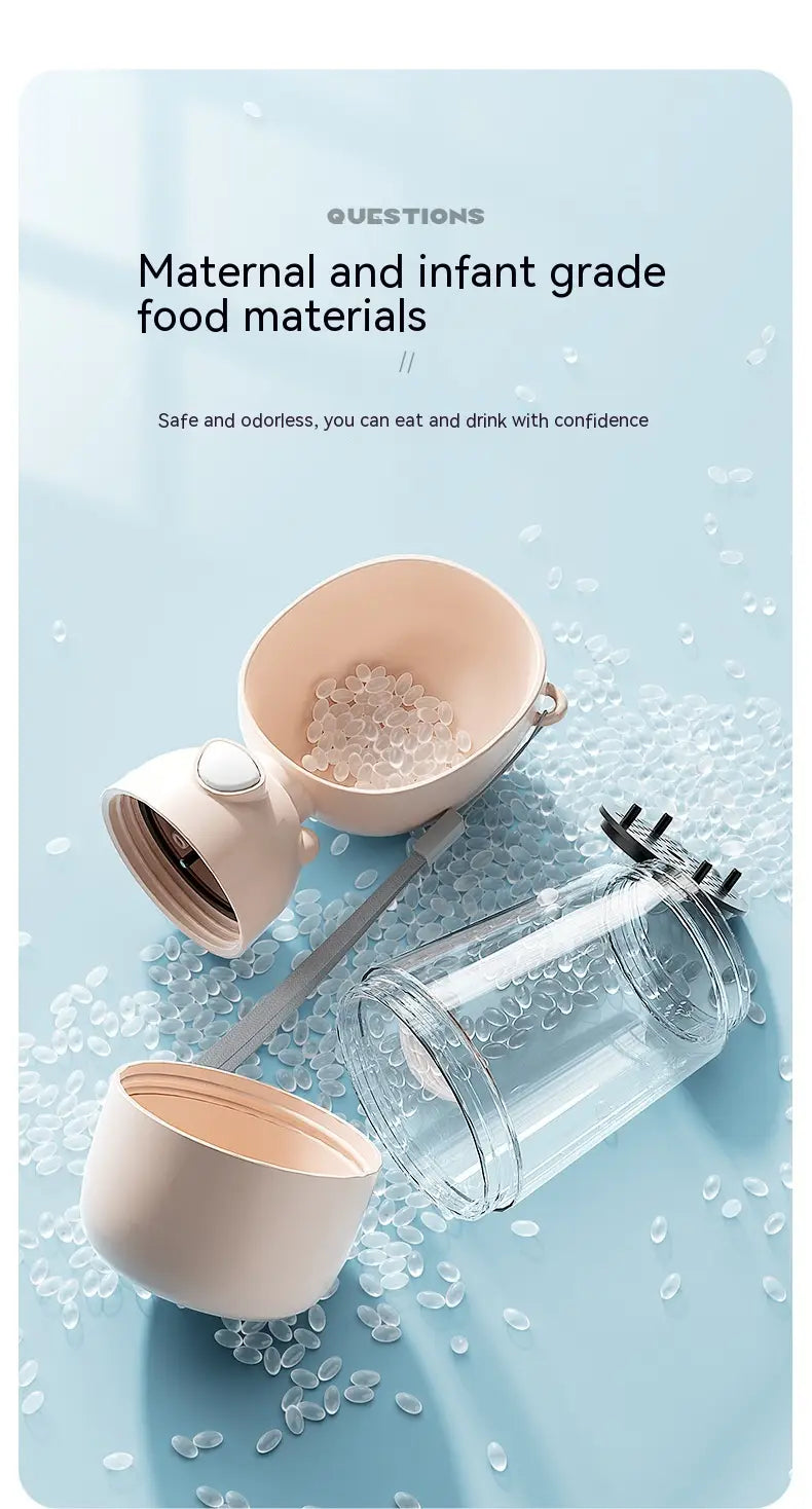 取り外し可能な部品を備えた、ベージュと透明のプラスチック製携帯用ドッグ用ウォーターボトル 380ml 旅行用給水フィーダーボウル。清掃および使用が簡単です。