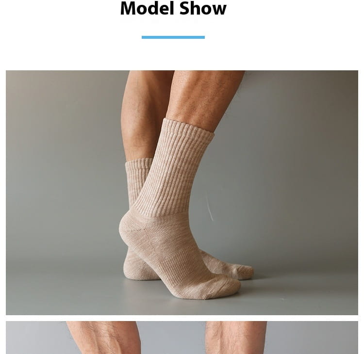Chaussettes de cheville beige côtelées, en coton épaissi, conçues pour un usage sportif.