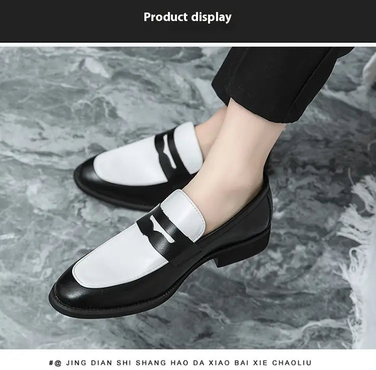 Mocassins en cuir bicolores noir et blanc avec un design classique décontracté à enfiler.